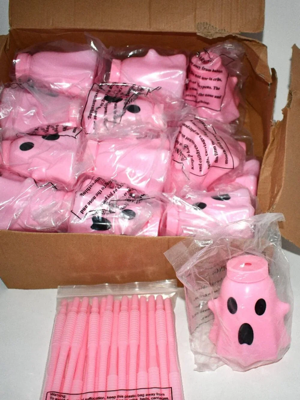 Umigy Halloween Ghost Cups with Lids & Straws, 24 Pack, 10oz, Pink/ Black, Reusa